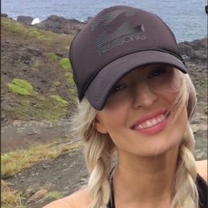 Meet your Posher, Sherill